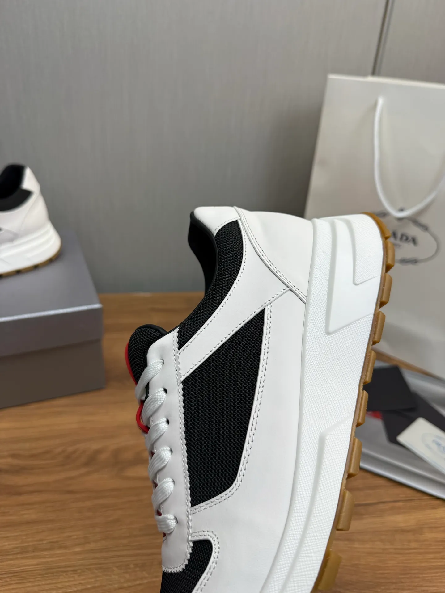 Men's shoes 💰560💰 [PRADA] Men's shoes are popular in the counter, official website is synchronized, 1 high-quality shipment ✔️Original cowhide upper + cowhide lining, 1🆚1 replica, original sole, 38-45 (45 customized, non-refundable)